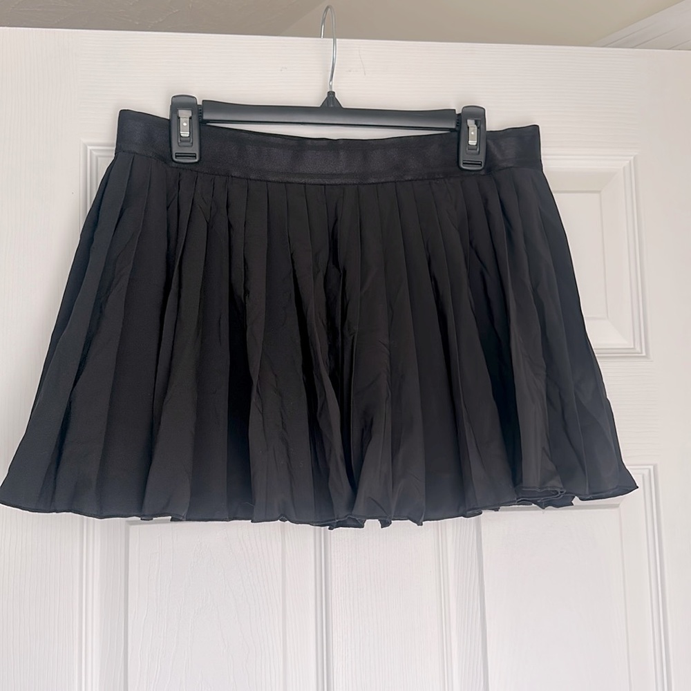 Black Pleated Athletic Skort Size XL